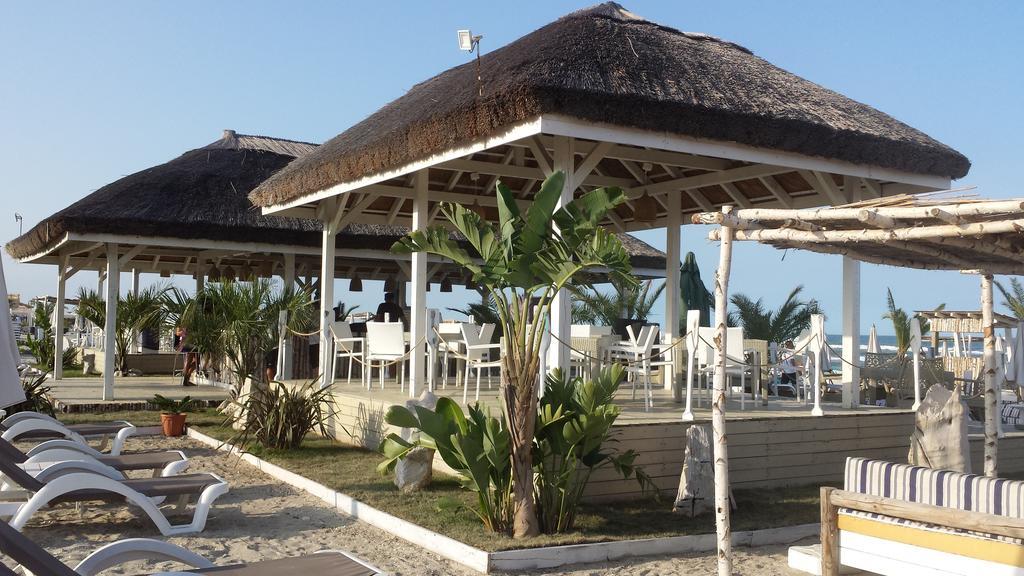 Bella Vista Summerland Mamaia Exterior foto